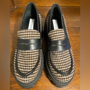 Steve Madden Beth chunky Heeled Loafer- size 37